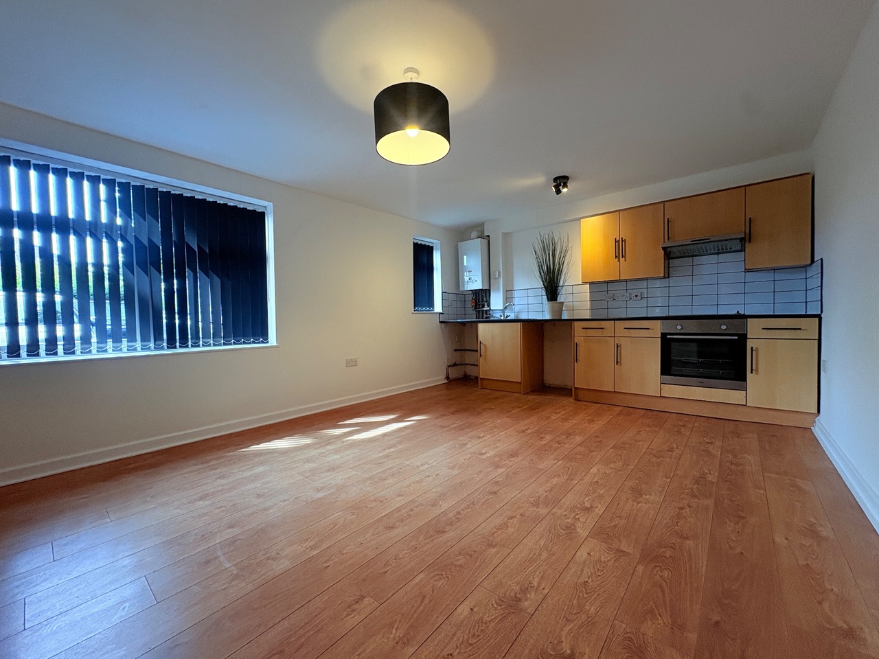 1 Bed Flat, Victoria Road, L13 photo 2