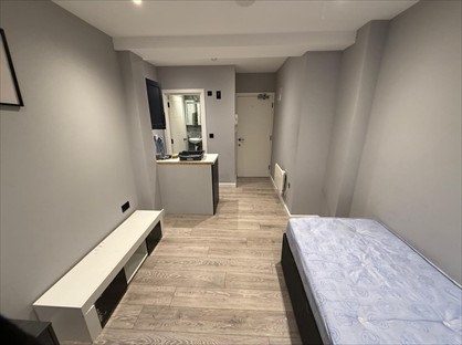 Studio Flat, Claremont Road, HA3