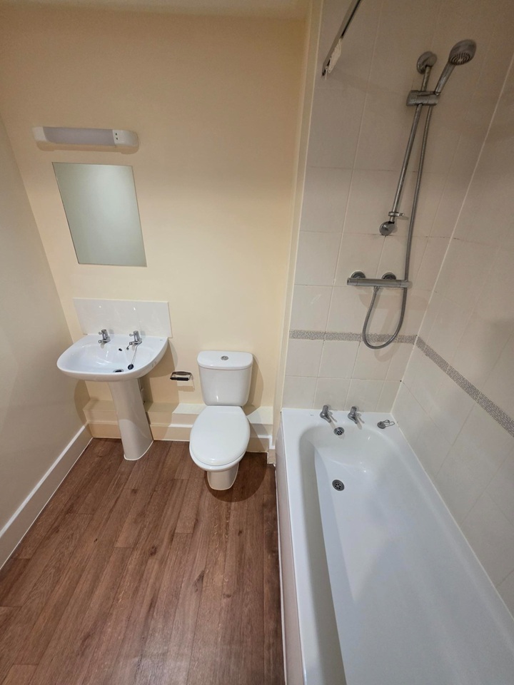 Additional image 10 of 2 Bed Flat, Portswood Road, SO17, N1 7GU