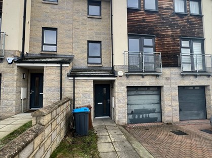 4 Bed Terraced House, Weaver Terrace, AB24