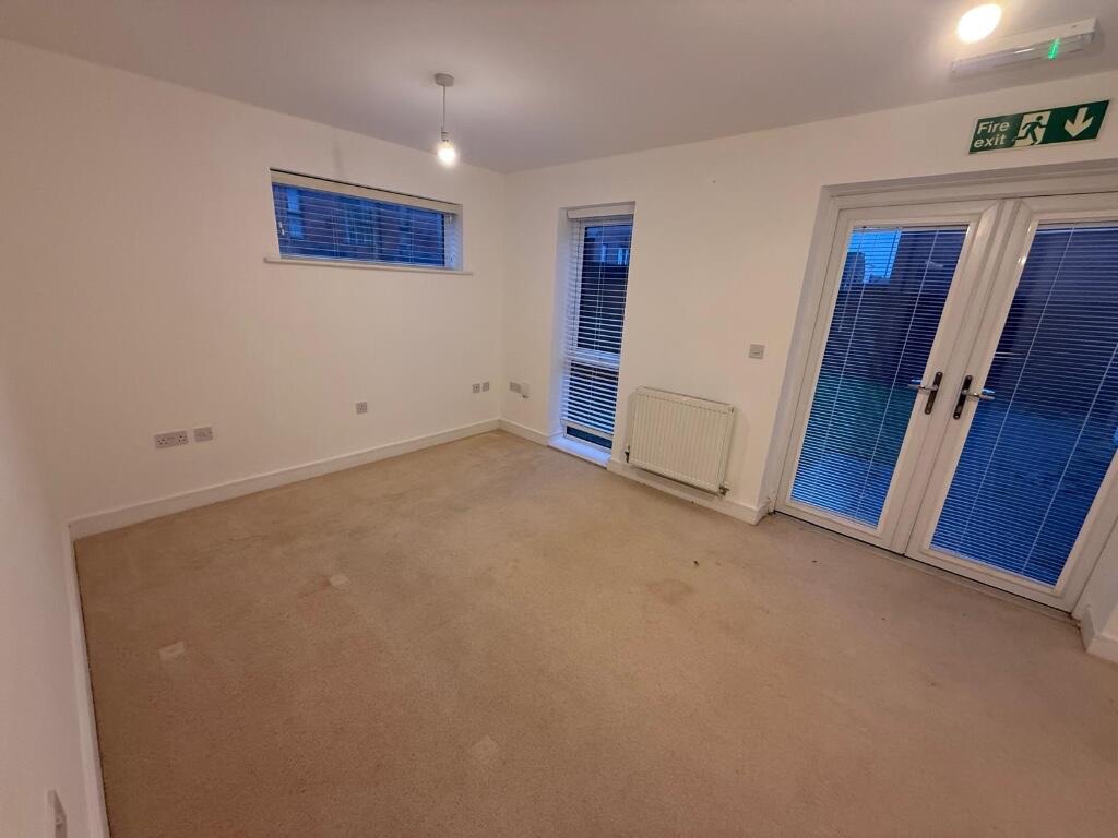 Additional image 2 of 4 Bed Detached House, Prince George Drive, DE22, N1 7GU