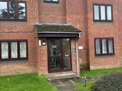 1 Bed Flat, Perrymount Road, RH16