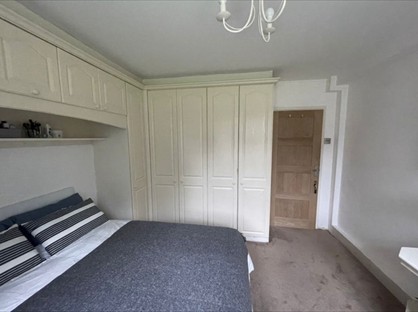 Room in a Shared House, Longbridge Road, IG11