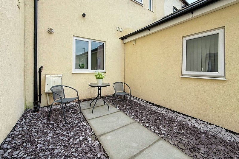 Studio Flat, Cranmer Street, ST4