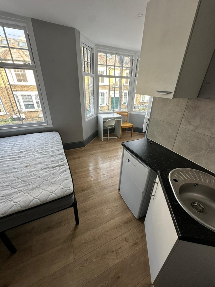 london-studio-flat-marcus-street-sw18-to-rent-now-for-1-416-00-p-m