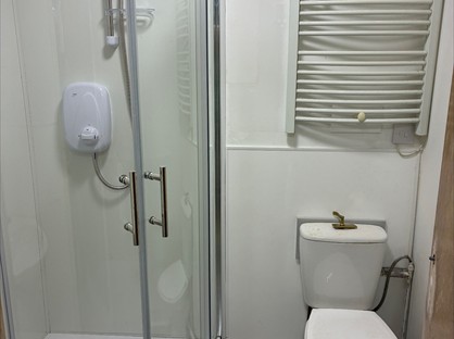 1 Bed Flat, Nicholson Court, HR4