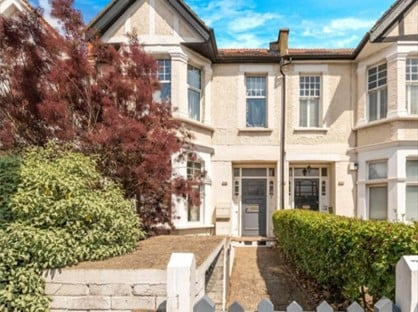 3 Bed Flat, Upper Richmond Road West, SW14