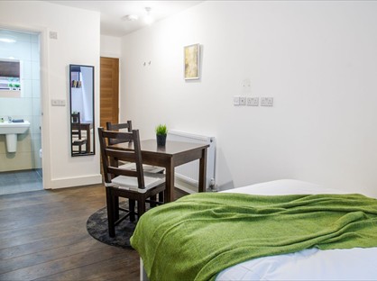 Studio Flat, Hanover House, NW2