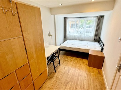 Room in a Shared House, Stonecrop Place, MK14