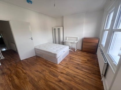 4 Bed Terraced House, Wingford Road, SW2