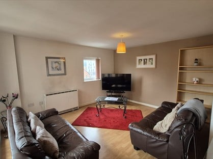 1 Bed Flat, Manor House Drive, CV1