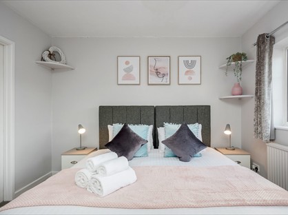 4 Bed Detached House, Winkfield Road, SL5