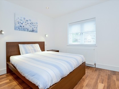 1 Bed Flat, Donnington, RG14