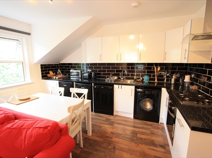 2 Bed Flat, Culverden Road, SW12