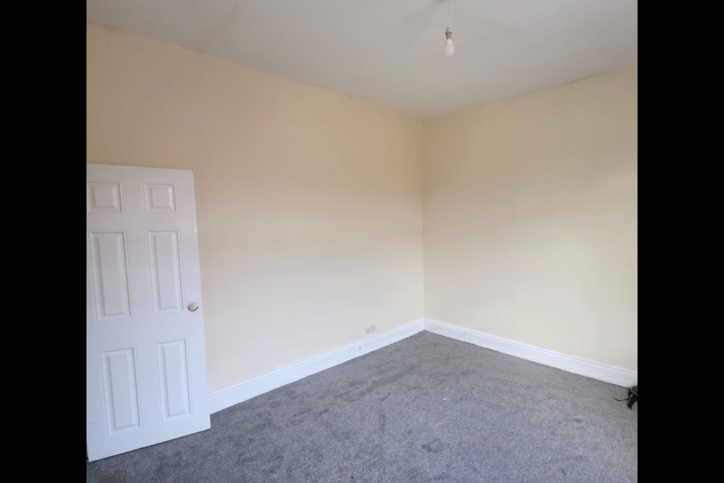 2 Bed Terraced House, Leegrange Road, M9 photo 5