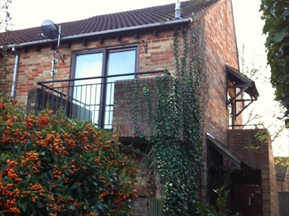 1 Bed Flat, Maiden Place, RG6