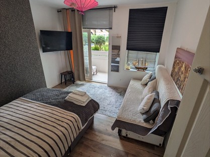 Room in a Shared Flat, Octavia House, W10