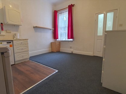 Studio Flat, Landguard Road, SO15