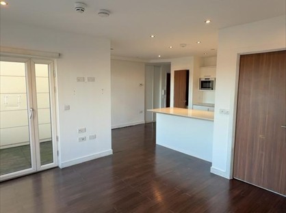 Studio Flat, Astral House, SW16
