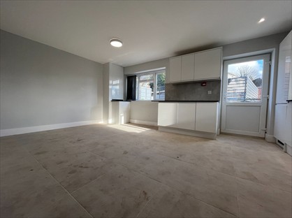 3 Bed Semi-Detached House, Adelaide Road, HP13