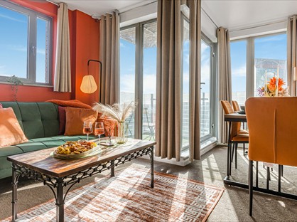 2 Bed Flat, Skyline, B1