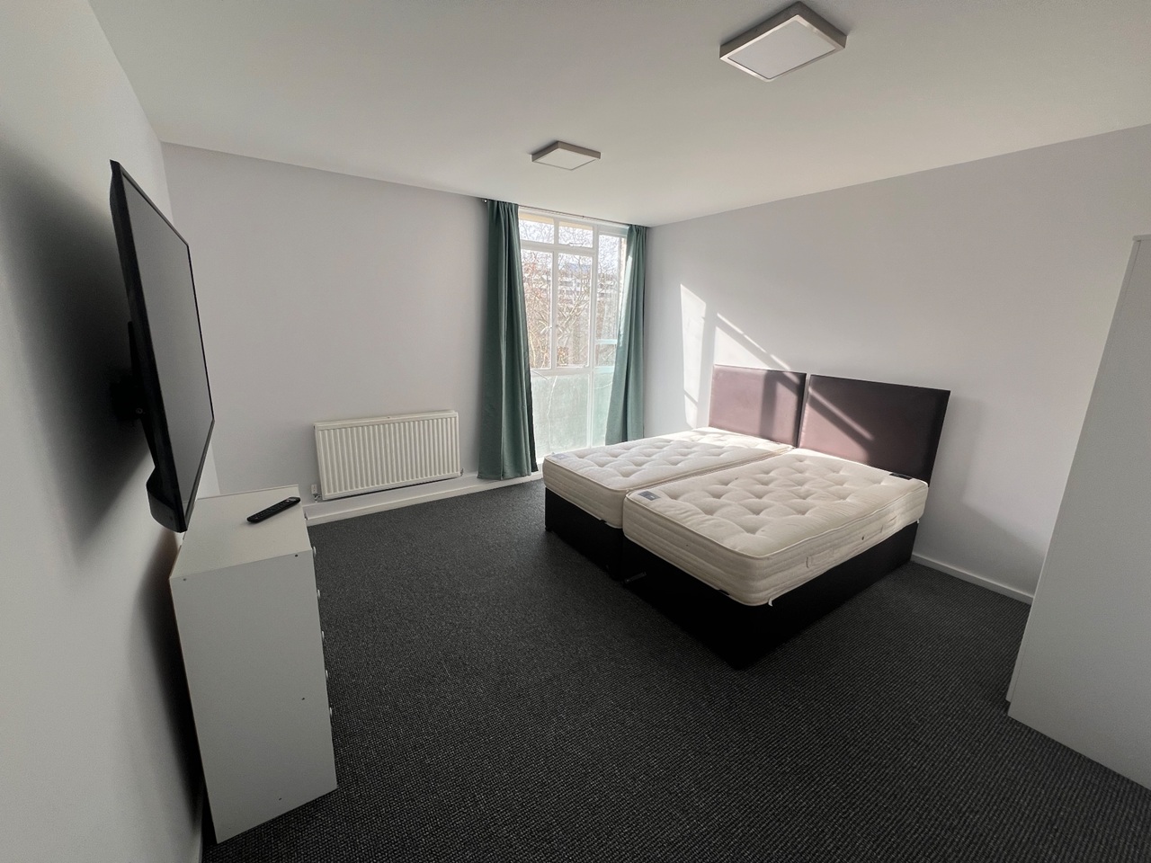 3 Bed Flat, Exeter House, W2 photo 2