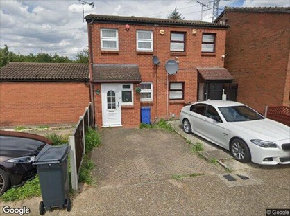1 Bed Semi-Detached House, Water Lane, RM19