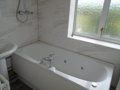 2 Bed Semi-Detached House, Meadowbank, CH8