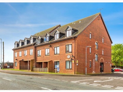 1 Bed Flat, Denbeigh House, NN10