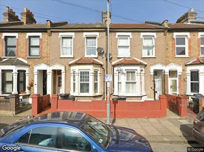 4 Bed Semi-Detached House, London, IG1