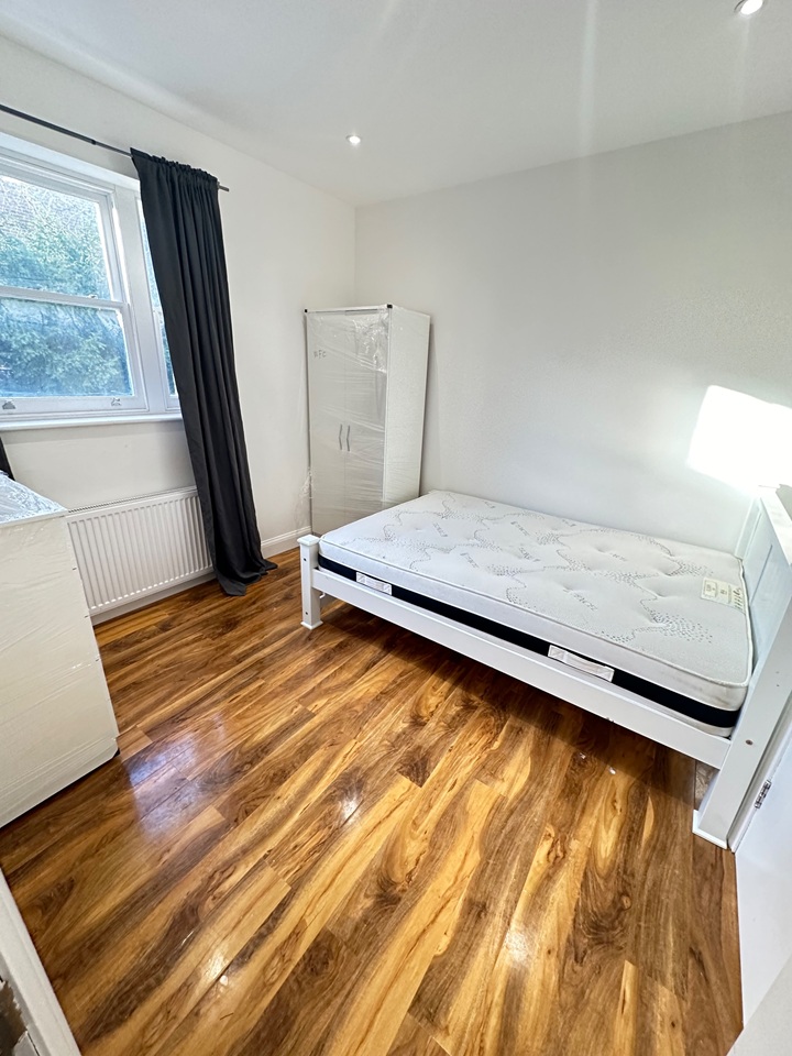 Brixton,Camberwell,Peckham,Elephant& Castle,Oval - 4 Bed Flat, Flaxman ...