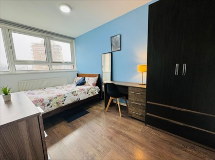Room in a Shared Flat, Poplar, E14