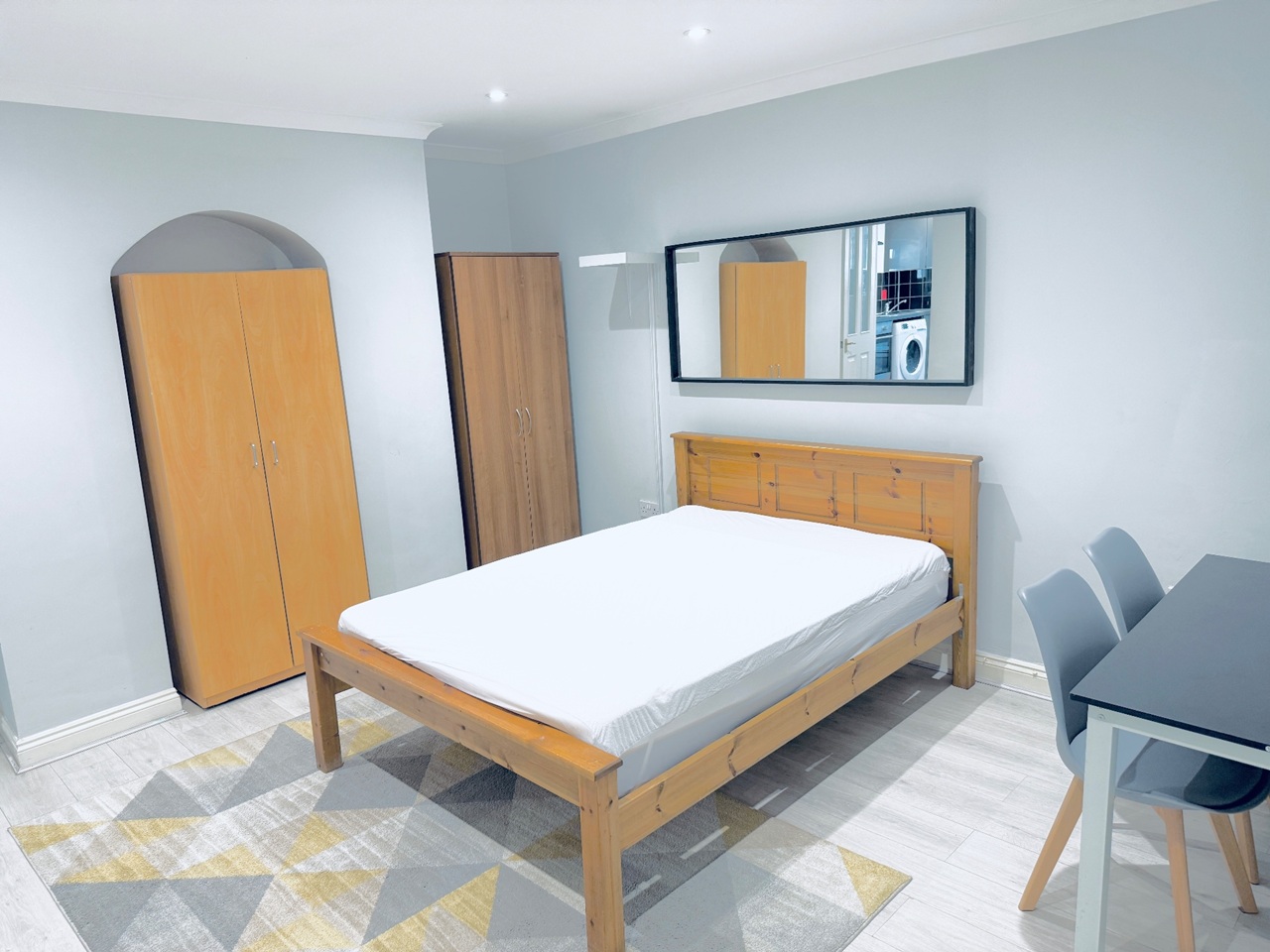 Additional image 4 of Studio Flat, Waylen Street, RG1, N1 7GU