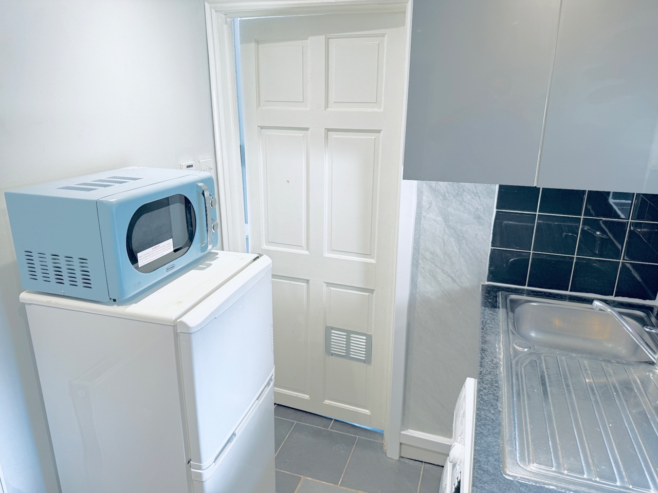 Additional image 3 of Studio Flat, Waylen Street, RG1, N1 7GU