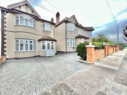 1 Bed Flat, Highcliffe Gardens, IG4