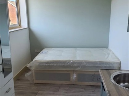 Studio Flat, Maxwell Road, TW15