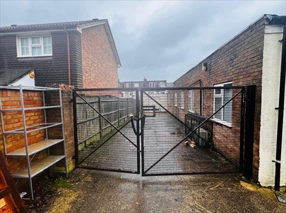 2 Bed Mobile Home, Breamar Avenue, CR2