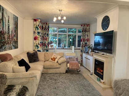 3 Bed Semi-Detached House, Saxon Road, TW15