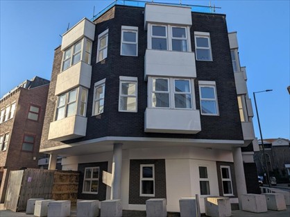 2 Bed Flat, London Road, RH1