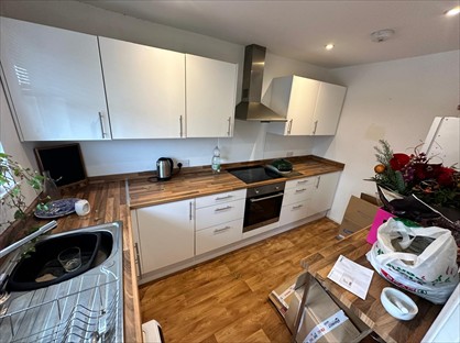 2 Bed Flat, Stockbury House, RH20