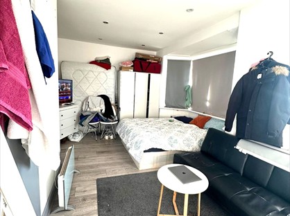 Studio Flat, Collier Row Lane, RM5