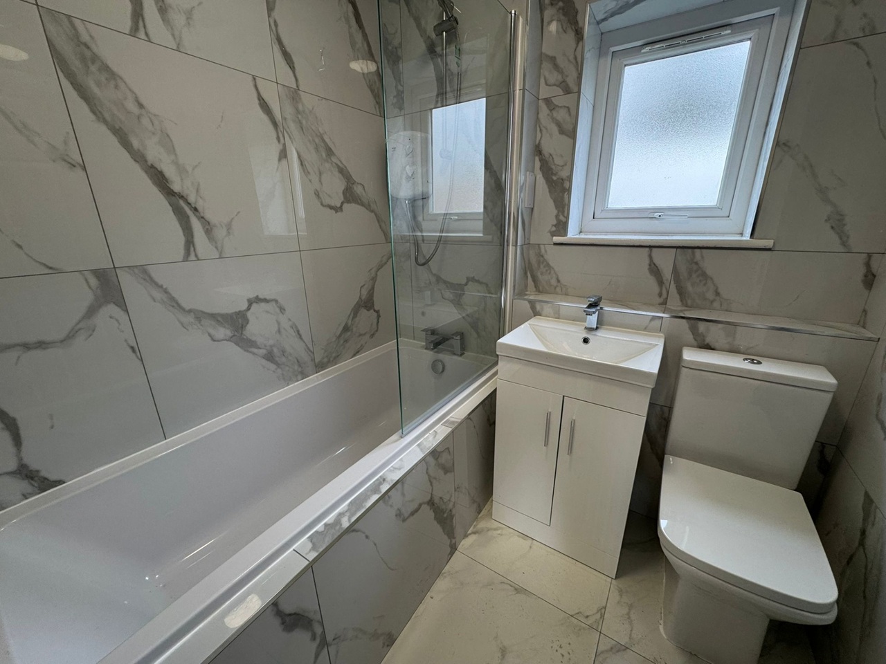 Additional image 6 of 2 Bed Flat, Gladstone Court, L8, N1 7GU