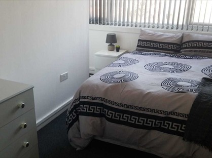 Studio Flat, St. Marks Road, DY4