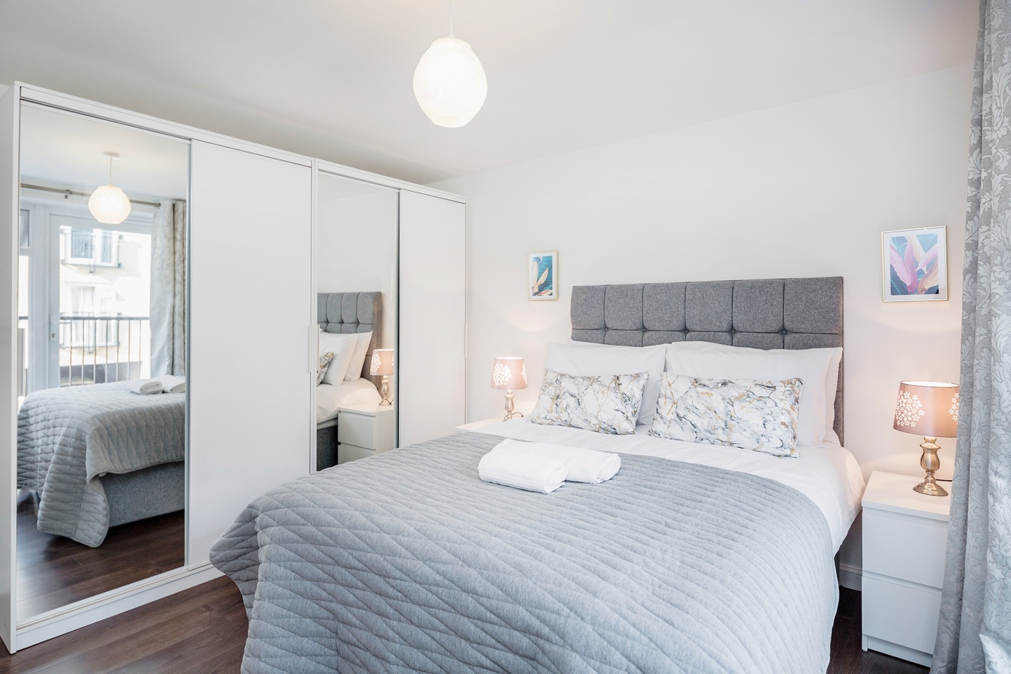 grays-2-bed-flat-gumley-road-rm20-to-rent-now-for-1-450-00-p-m