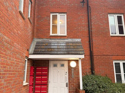 2 Bed Flat, Hughes Croft, MK3