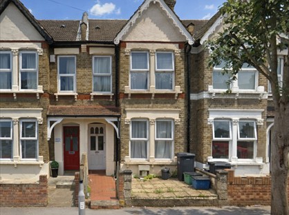 2 Bed Flat, Ferndale Road, SE25
