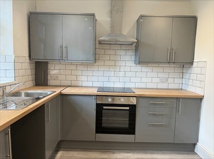 3 Bed Semi-Detached House, Iscoed Road, SA4