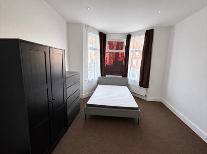 Room in a Shared House, London Road, HA9