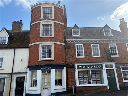 1 Bed Flat, Market Square, MK18