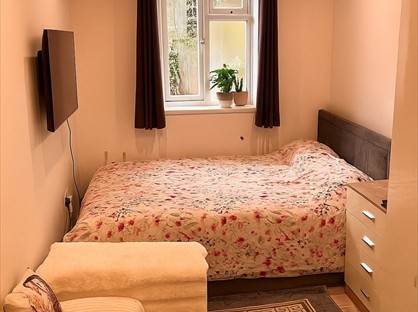 Studio Flat, Hooking Green, HA2